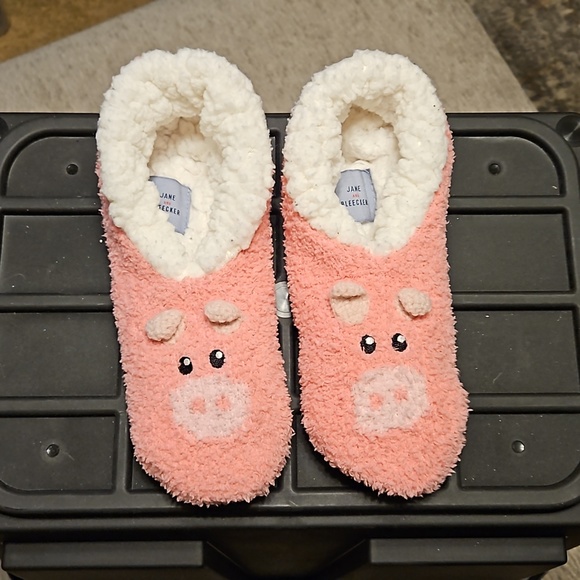 Jane and Bleeker pig slipper socks size small 5-7 - Picture 2 of 3